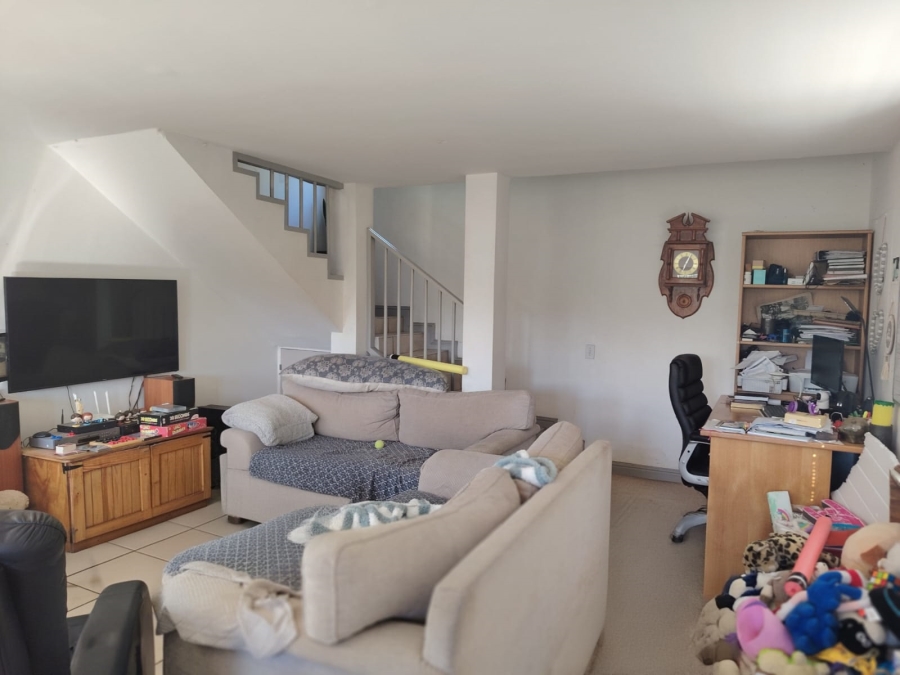 2 Bedroom Property for Sale in Bowtie Western Cape